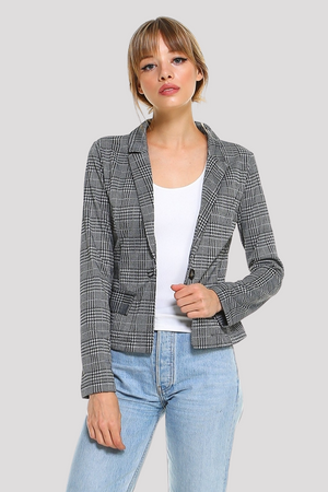 Structured Plaid Blazer – Fitted Look