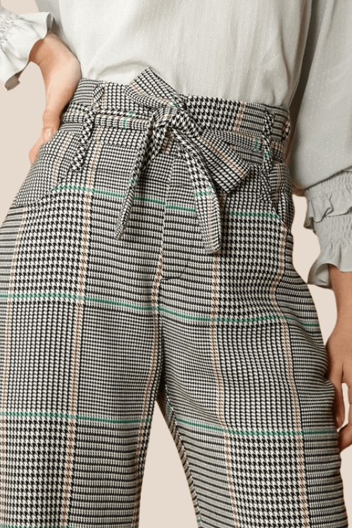 Cropped Plaid Pants with Tie Waist – Pants by Lumiark