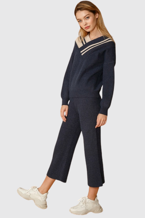 Ribbed High-Waisted Crop Pants
